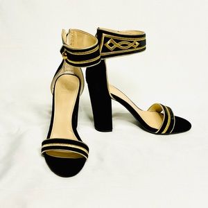 Guess Block High Heel Strappy Shoes Size 7.5M Black/Gold Fabric